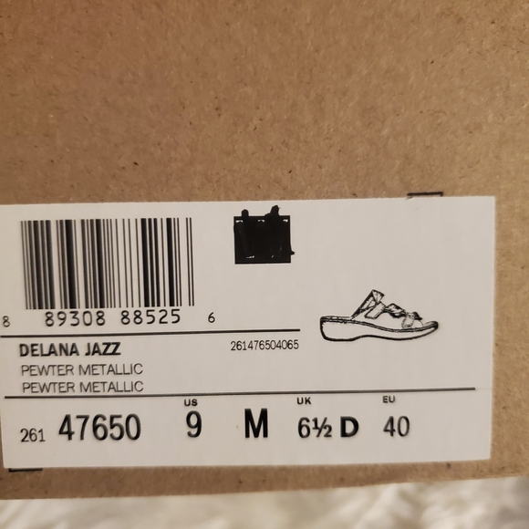 Clarks Women's Pewter Metallic Sandals Size 9 - Picture 3 of 6